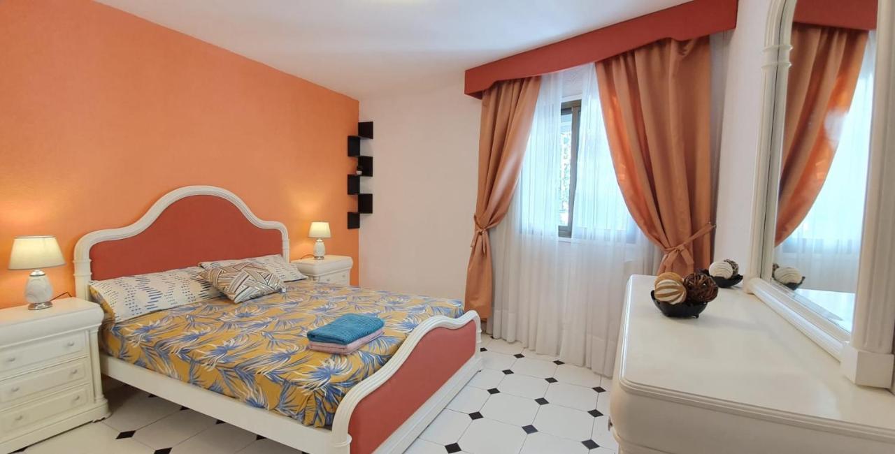 Encantadora Vivienda En El Paseo Maritimo De Салоу Екстериор снимка