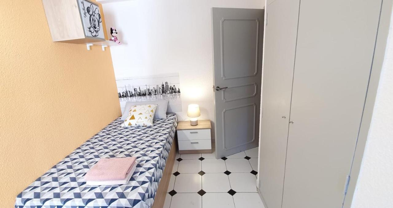 Encantadora Vivienda En El Paseo Maritimo De Салоу Екстериор снимка